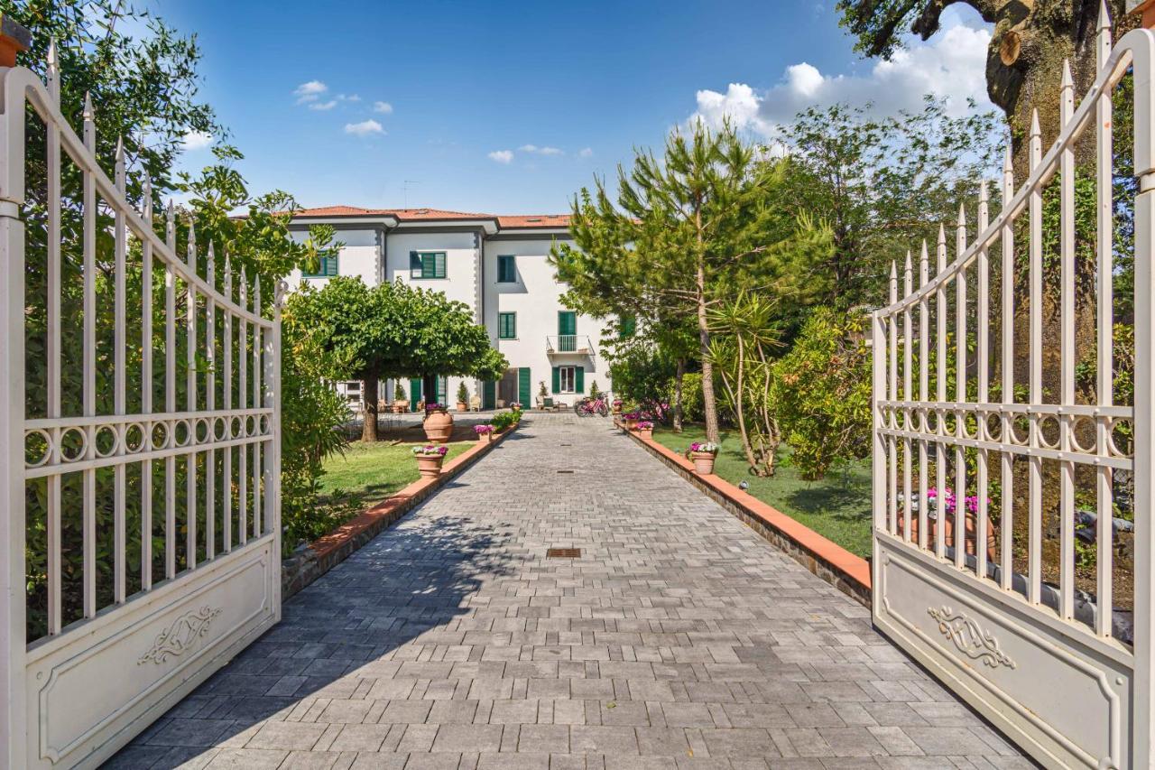 Hotel Bellonda Forte dei Marmi Exteriör bild